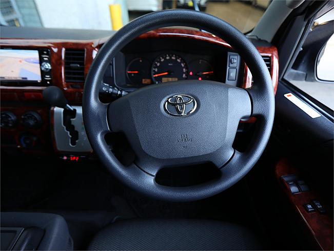  2015 Toyota Hiace Dx ( 98879)