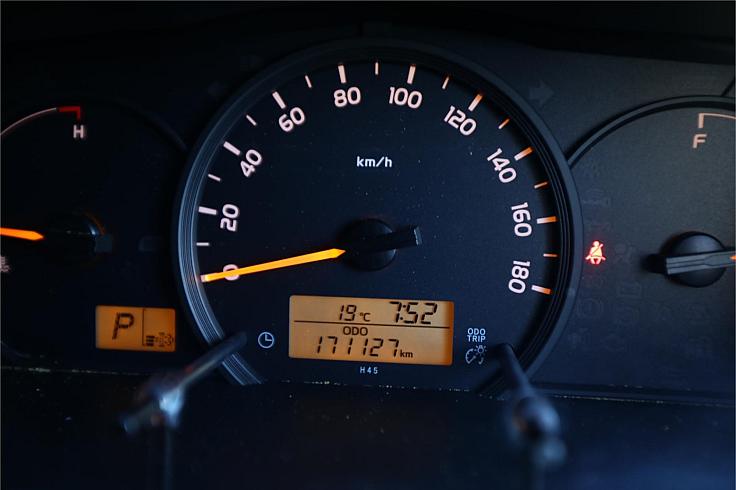  2015 Toyota Hiace Dx ( 98879)
