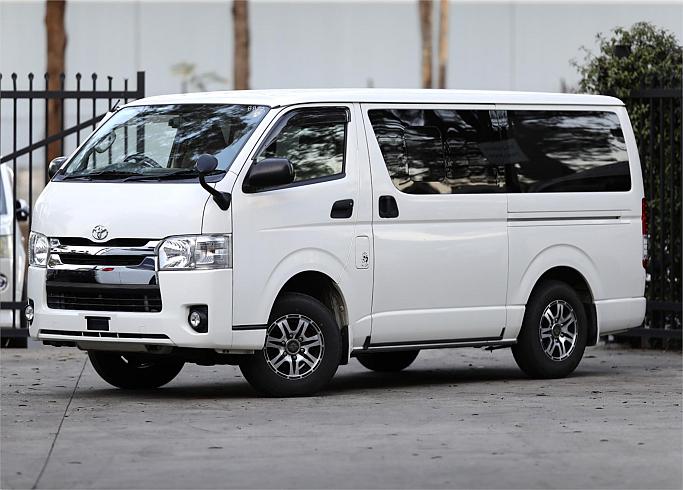  2015 Toyota Hiace Dx ( 98879)