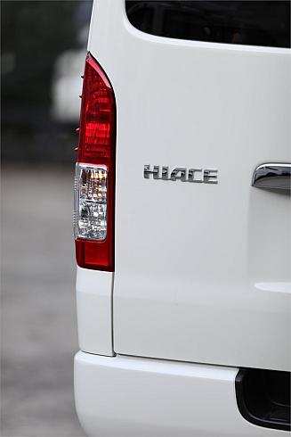  2015 Toyota Hiace Dx ( 98879)