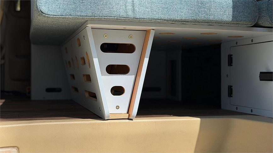  2005 Nissan Camper Van