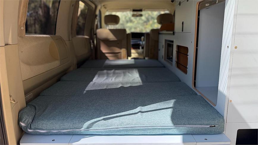  2005 Nissan Camper Van