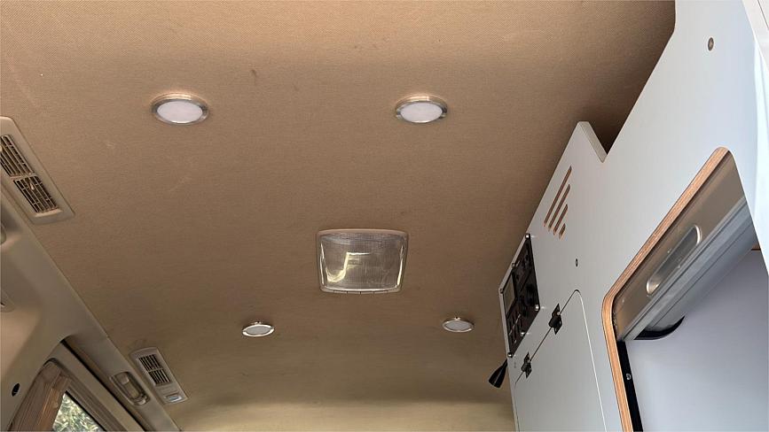  2005 Nissan Camper Van