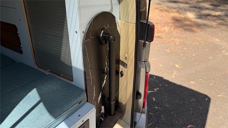 2005 Nissan Camper Van