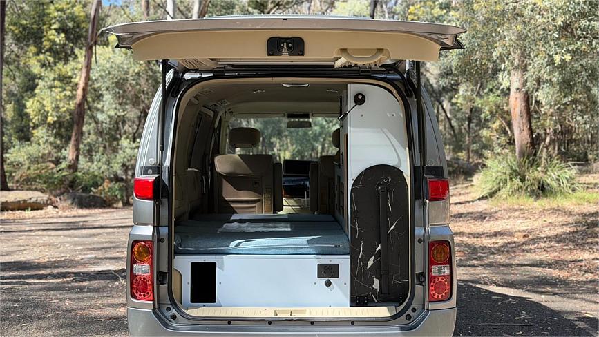  2005 Nissan Camper Van
