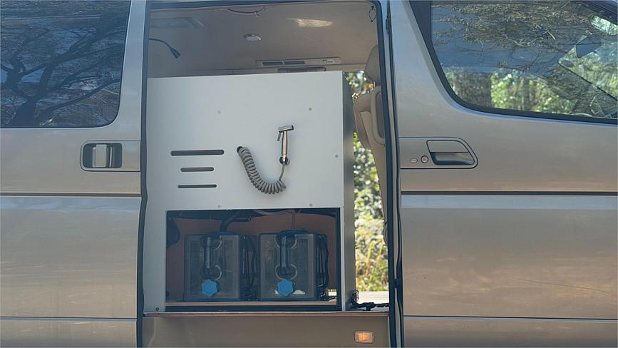  2005 Nissan Camper Van