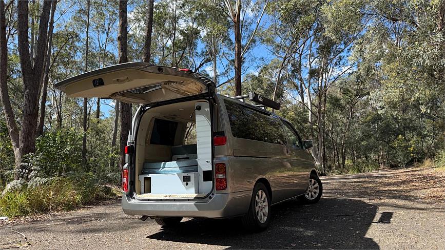  2005 Nissan Camper Van