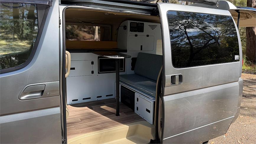  2005 Nissan Camper Van
