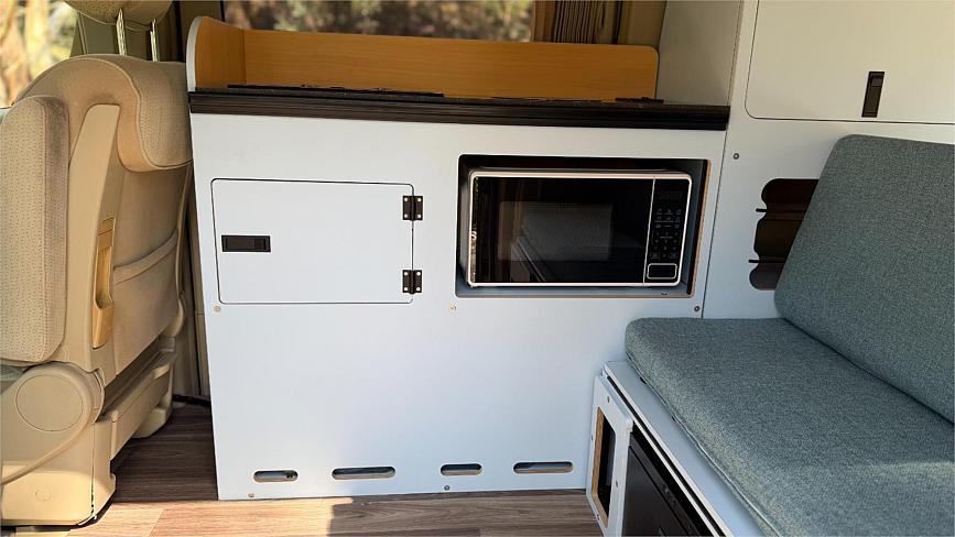  2005 Nissan Camper Van