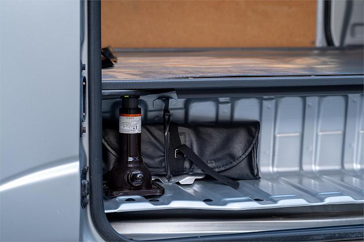 2017 Toyota Hiace Dx (18743) 4wd