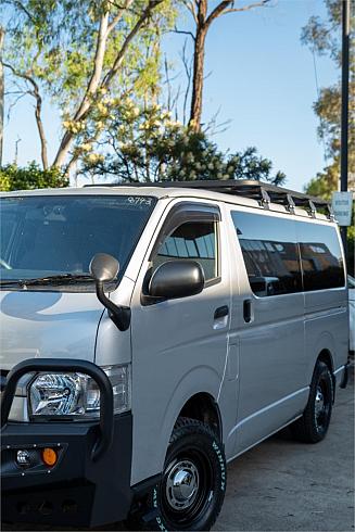  2017 Toyota Hiace Dx (18743) 4wd