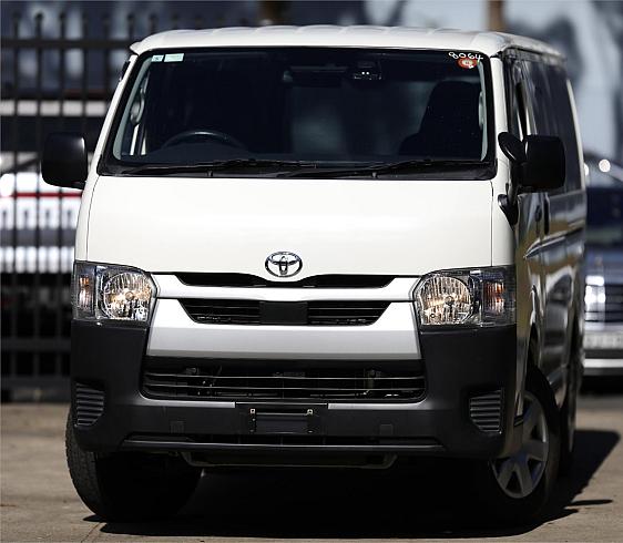  2022 Toyota Hiace Dx (8064 )