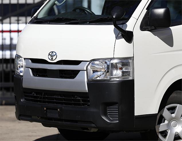  2022 Toyota Hiace Dx (8064 )