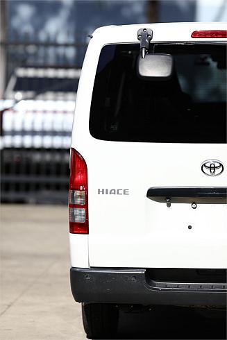 2022 Toyota Hiace Dx (8064 )