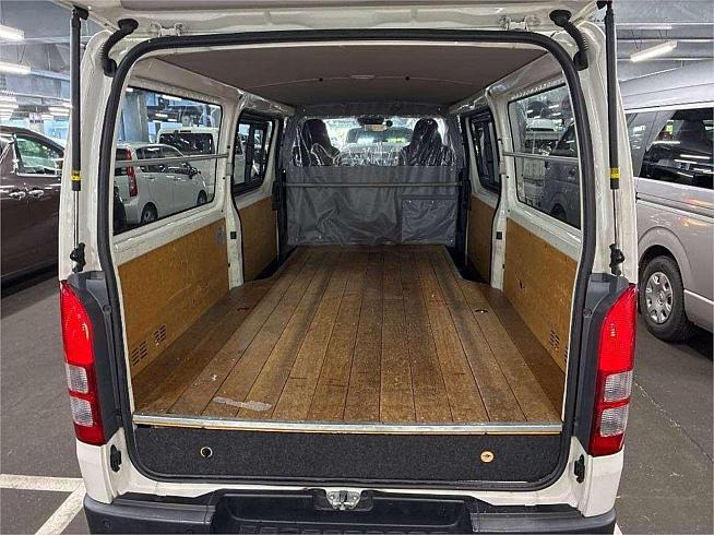  2020 Toyota Hiace Dx (21795 )