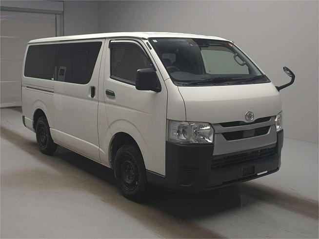  2020 Toyota Hiace Dx (21795 )
