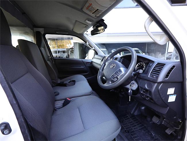 2020 Toyota Hiace Dx (11227)